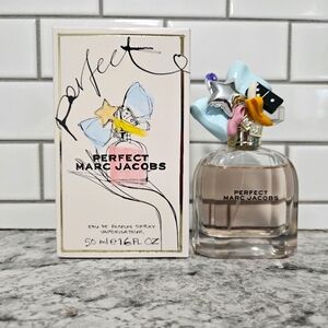 Marc Jacobs Perfect 50